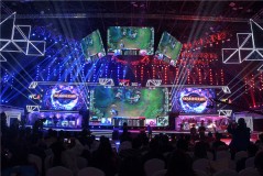 英雄联盟15周年庆典：召唤师奖杯焕新，全球总决赛激情开战